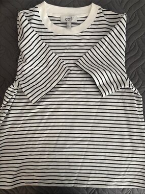 COS Monochrome heavy weight Striped crewneck Tee - NWOT